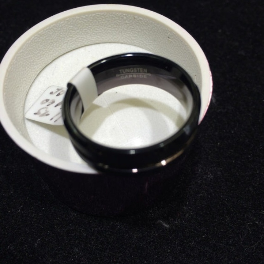 Tungsten Ring - Picture 3 of 3